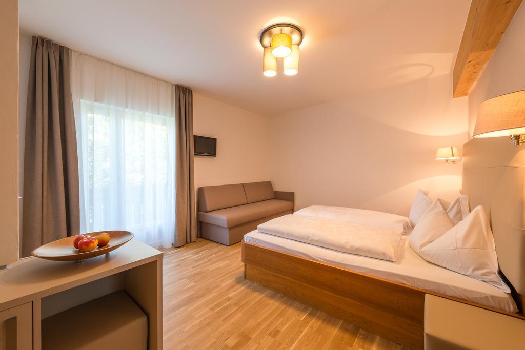 Tirolerin Garni Hotel Термено Екстериор снимка